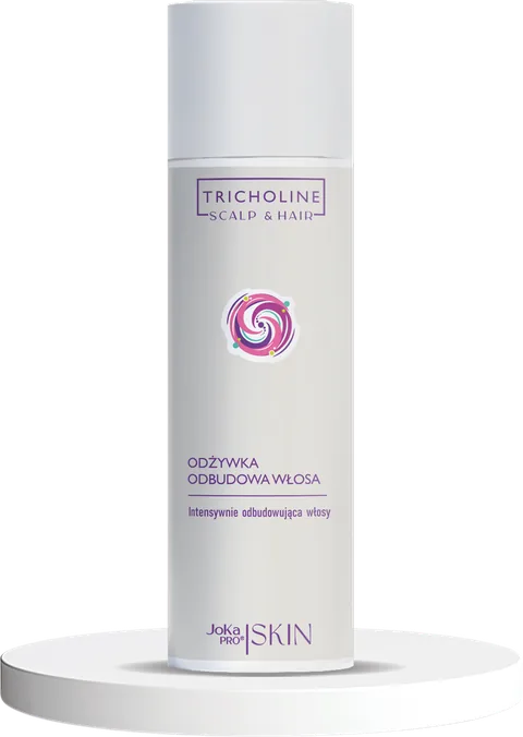 Odżywka Odbudowa Włosa 200 ml z linii TRICHOLINE Scalp & Hair: smukła szaro-beżowa butelka z białą nakrętką na białym podeście